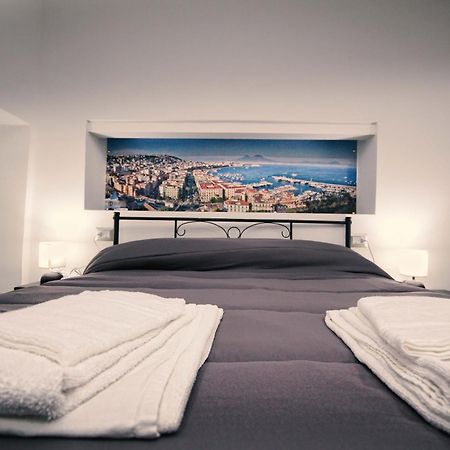 Ferienwohnung Almat Domus Neapel Zimmer foto